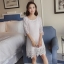 Dress4095 ชุดเดรสลูกไม้ฉลุทรงปล่อยสีพื้นขาว แขนยาวสี่ส่วน มีซับในอย่างดีทั้งชุด งานดีทรงดีลายสวย เรียบหรูดูแพงสุด ใส่ทำงาน/ใส่ออกงานได้