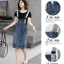 Dress4580 ชุดเอี๊ยมกระโปรงยีนส์สายบ่าแต่งเพชร มีกระเป๋าข้างและหลัง แต่งกระดุมหน้า ผ้ายีนส์แท้เนื้อดีนุ่มใส่สบาย งานดีดีเทลเก๋ๆ ใส่ได้ทุก Season แมทช์กับเสื้อทรงไหนก็น่ารัก รุ่นนี้มีติดตู้ไว้ใส่ได้เรื่อยๆ (ไม่รวมเสื้อตัวในจ้า)