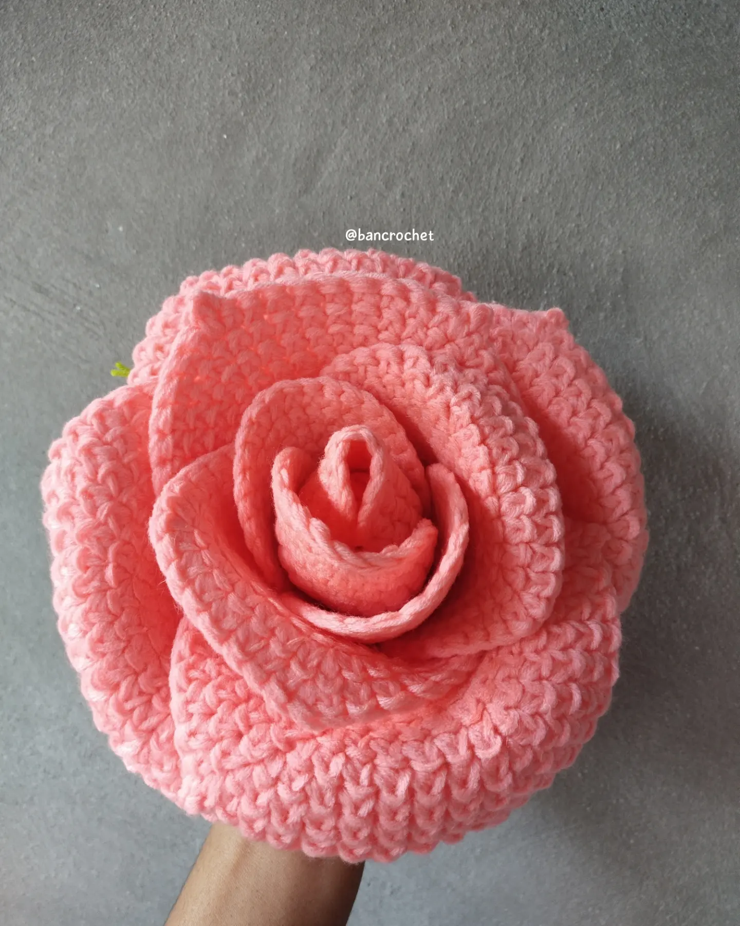 Bancrochet กุหลาบดอกใหญ่ถักโครเชต์ crochet big rose หลากสี 20 cm