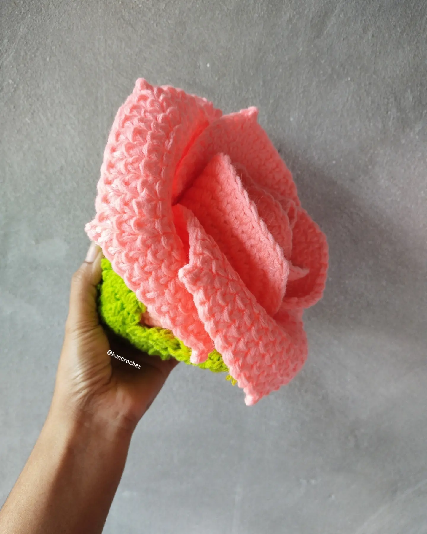 Bancrochet กุหลาบดอกใหญ่ถักโครเชต์ crochet big rose หลากสี 20 cm